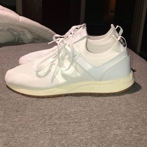 New balance 247 sneakers clean all white